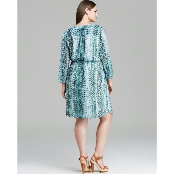 New! VINCE CAMUTO Chiffon Women's Plus Size Geo Print Dress Long Sleeve Size 2X - Picture 6 of 7